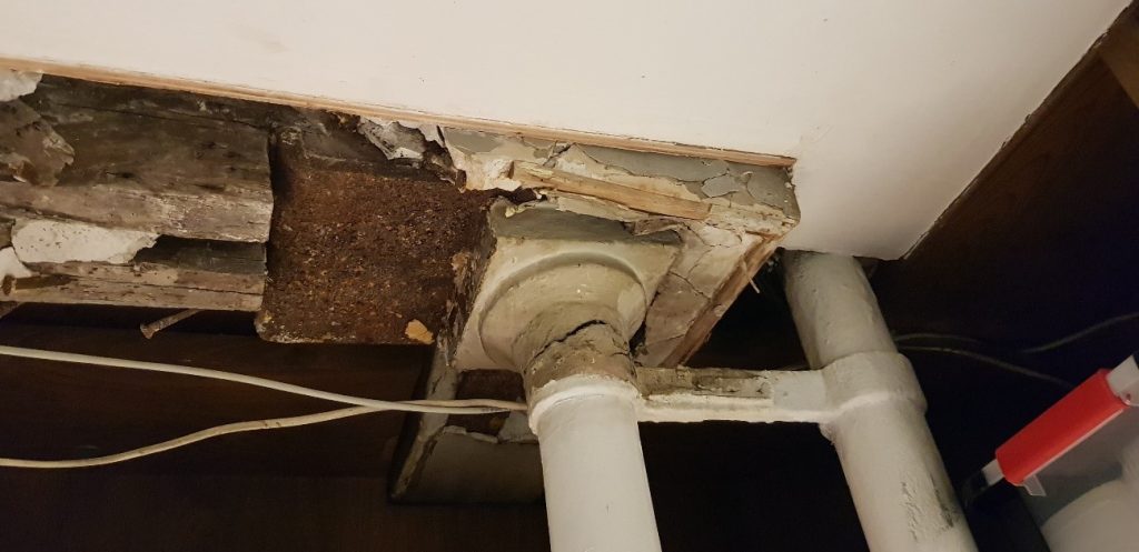 RUPTURE EN TÊTE DE POTEAU FONTE