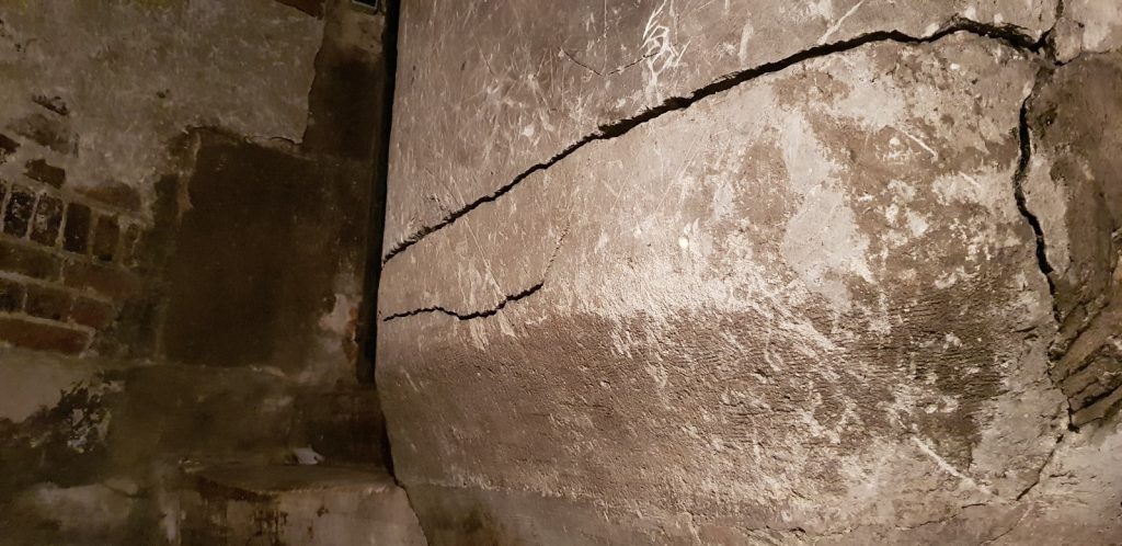 DÉGRADATION IMPORTANTE D’UNE PILE MAÇONNÉE
